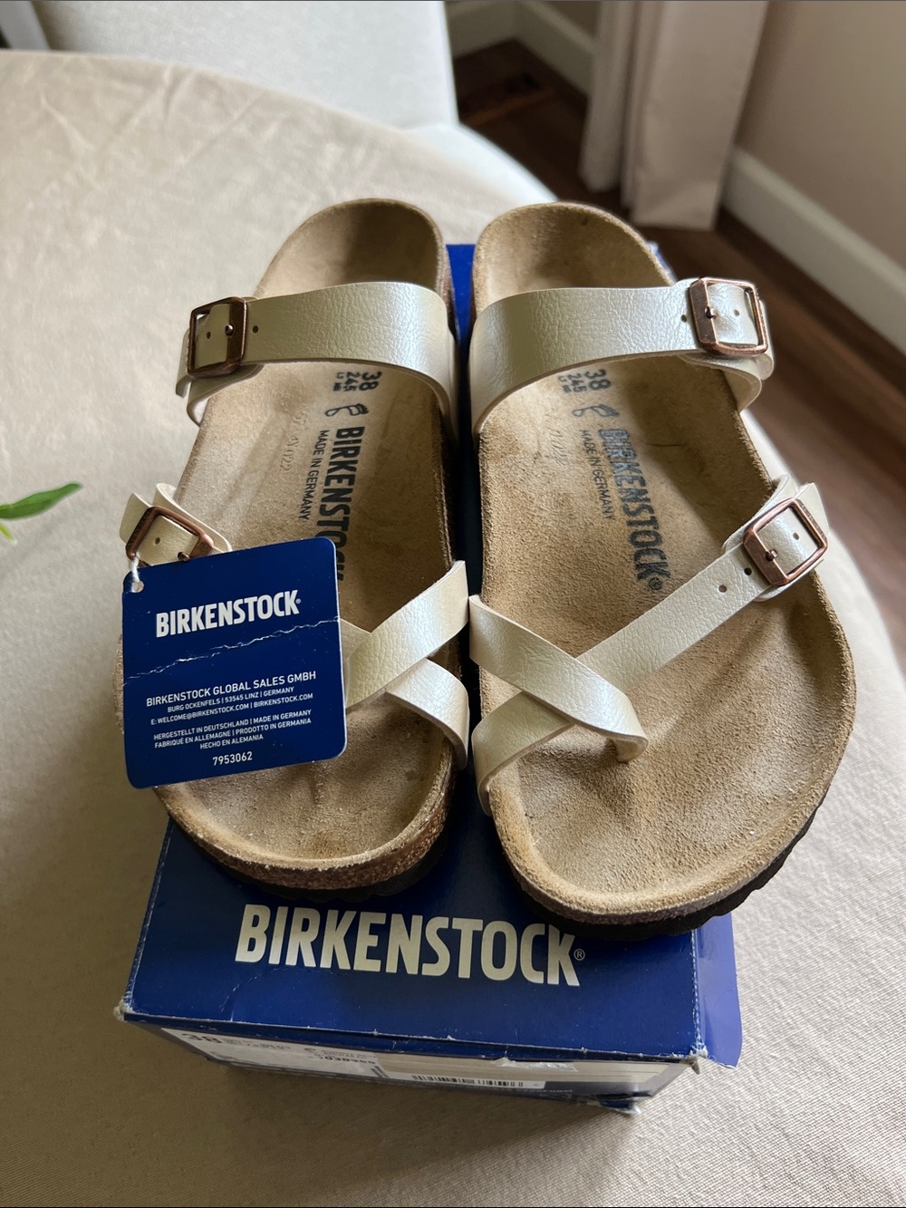 Birkenstock Mayari Graceful Pearl White Sandals NWT
size EU 38